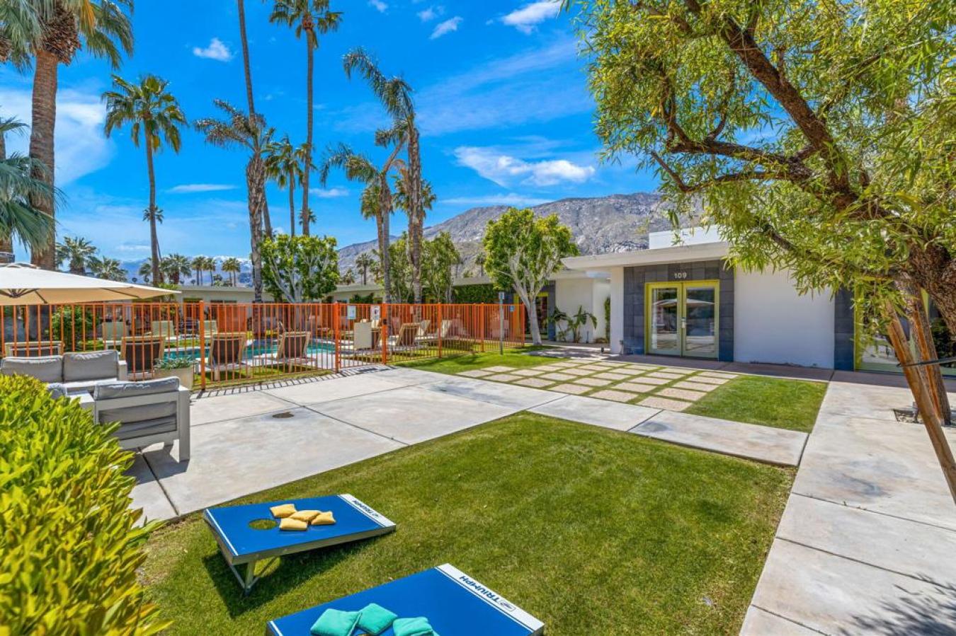 Palm Springs, Riverside, 92262, United States, 52 Bedrooms Bedrooms, ,53 BathroomsBathrooms,Residential,For Sale,2003649