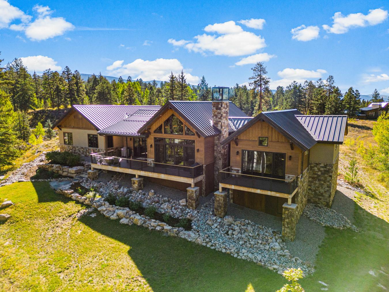 Durango, La Plata, 81303, United States, 3 Bedrooms Bedrooms, ,4 BathroomsBathrooms,Residential,For Sale,2003636