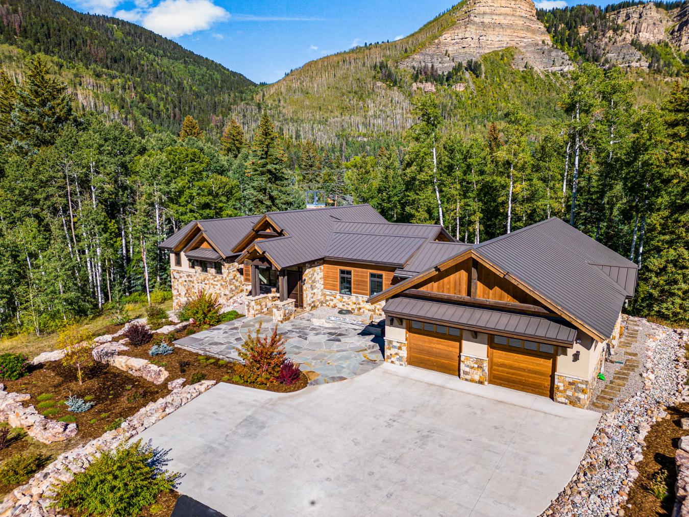 Durango, La Plata, 81303, United States, 3 Bedrooms Bedrooms, ,4 BathroomsBathrooms,Residential,For Sale,2003636