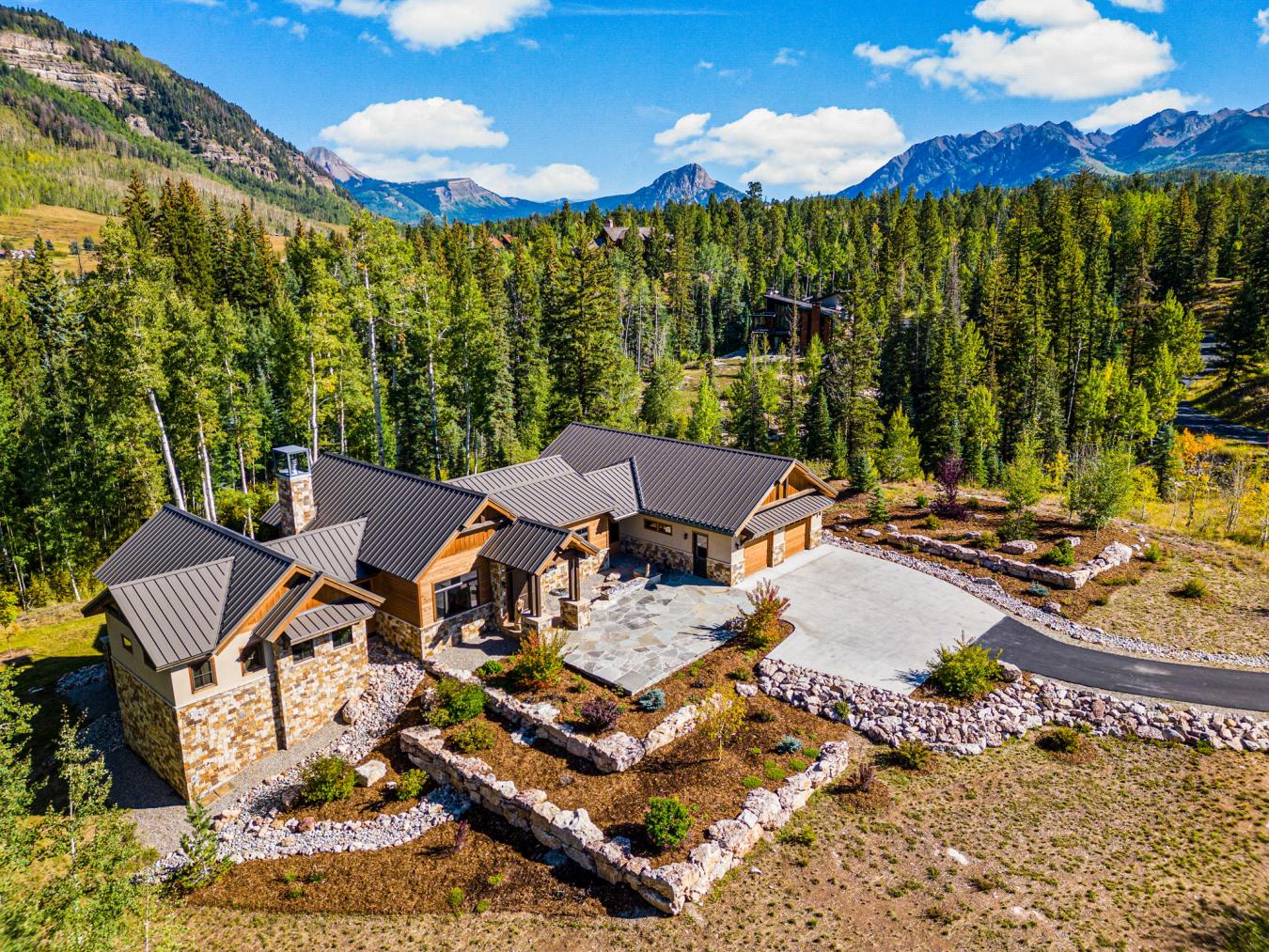 Durango, La Plata, 81303, United States, 3 Bedrooms Bedrooms, ,4 BathroomsBathrooms,Residential,For Sale,2003636