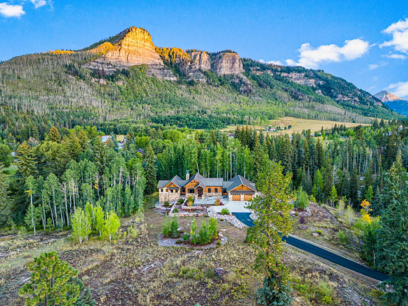 Durango, La Plata, 81303, United States, 3 Bedrooms Bedrooms, ,4 BathroomsBathrooms,Residential,For Sale,2003636