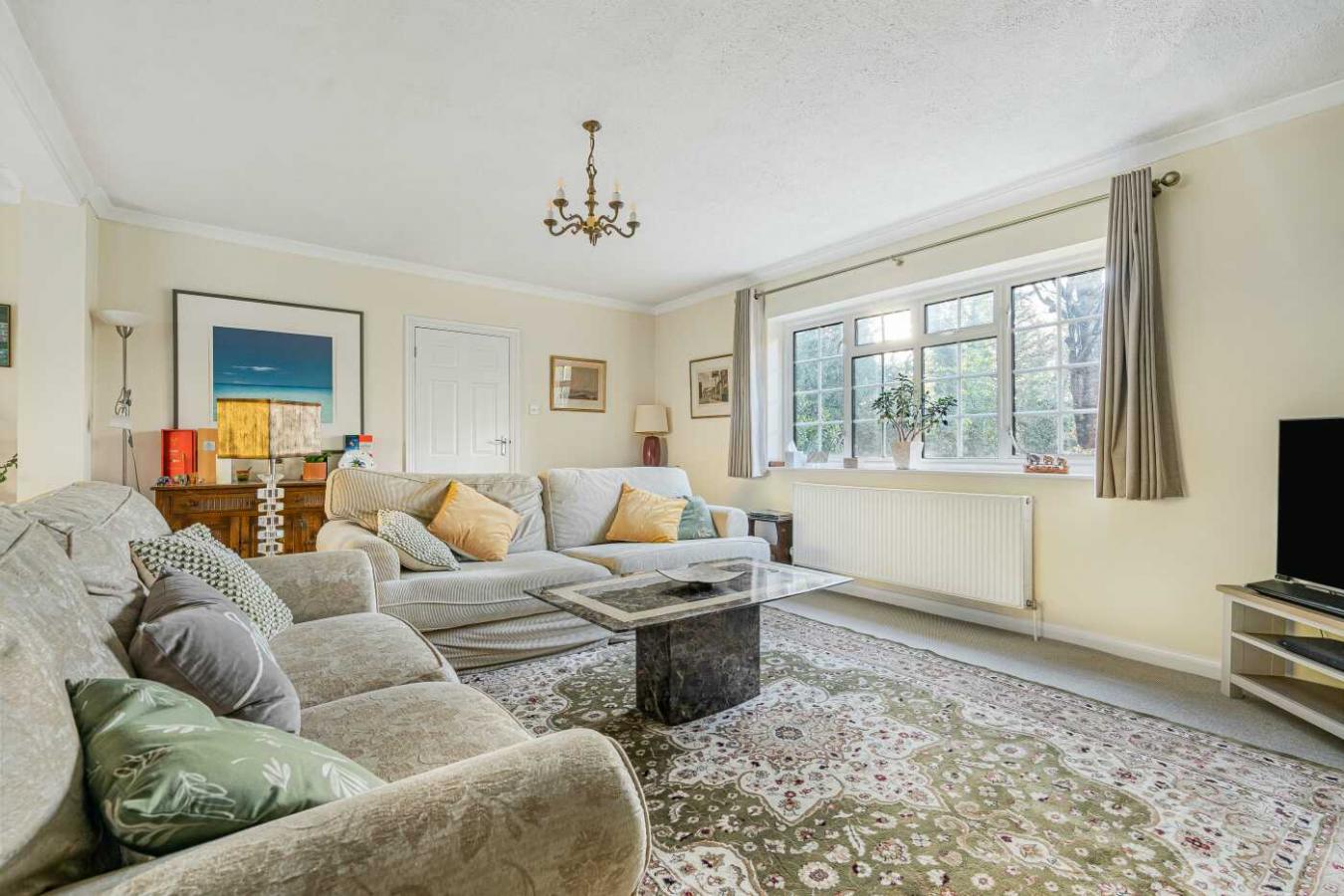 Warlingham, Surrey, CR6 9JE, United Kingdom, 4 Bedrooms Bedrooms, ,2 BathroomsBathrooms,Residential,For Sale,2003628