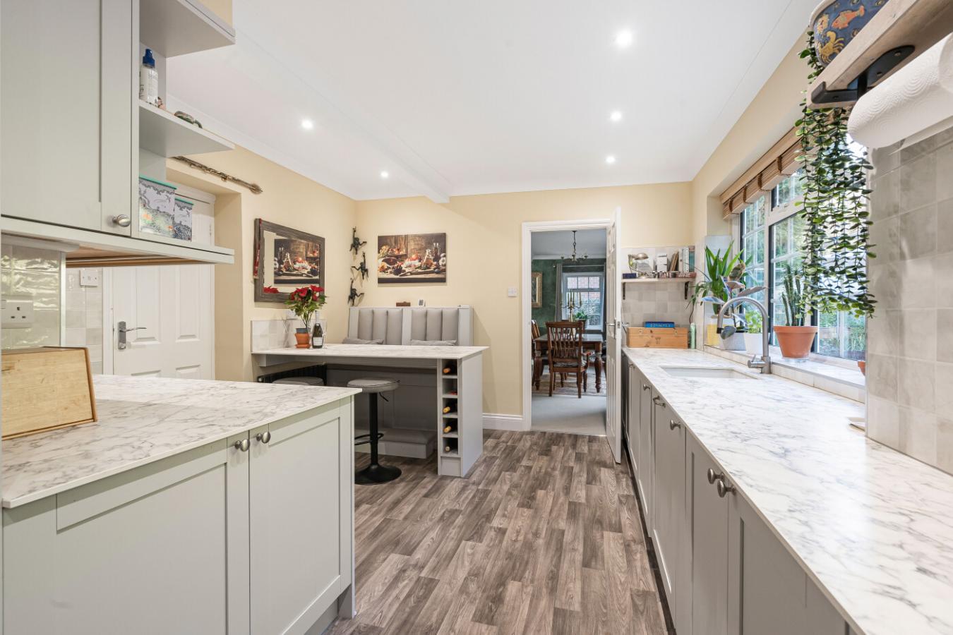 Warlingham, Surrey, CR6 9JE, United Kingdom, 4 Bedrooms Bedrooms, ,2 BathroomsBathrooms,Residential,For Sale,2003628