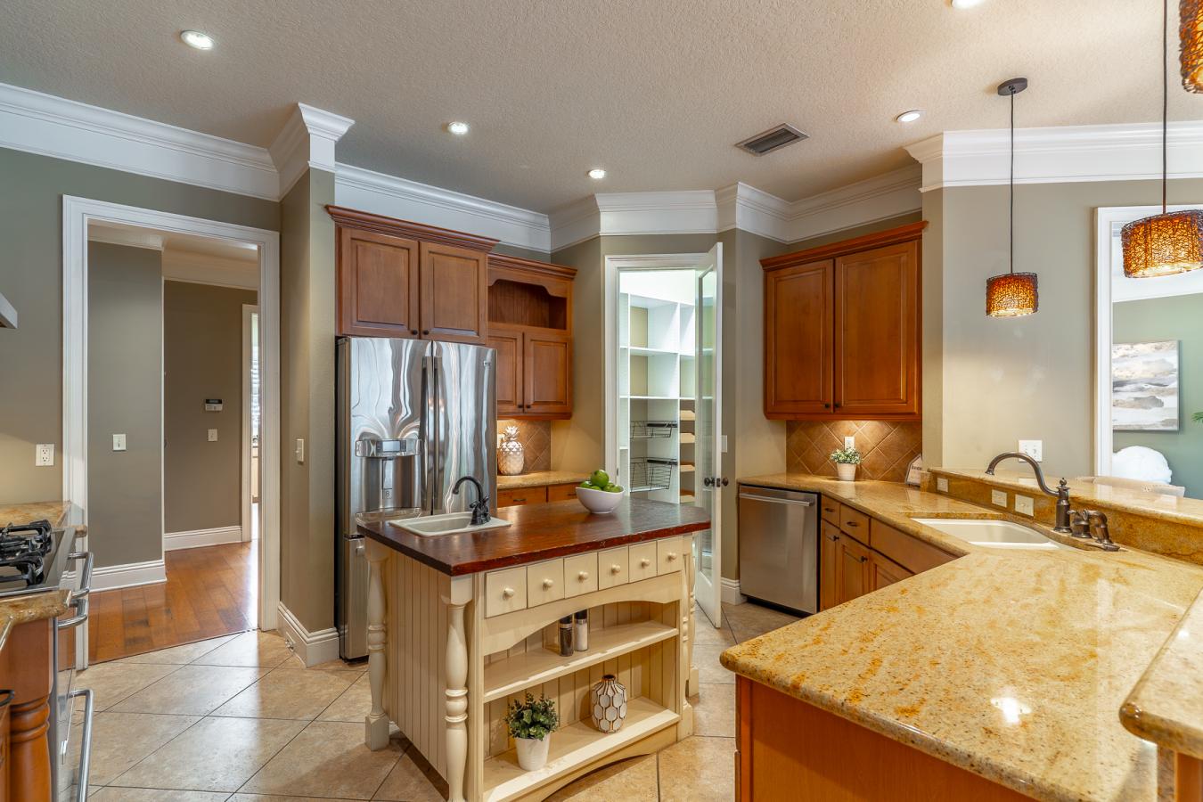 Orlando, Orange, 32820, United States, 5 Bedrooms Bedrooms, ,4 BathroomsBathrooms,Residential,For Sale,2007588