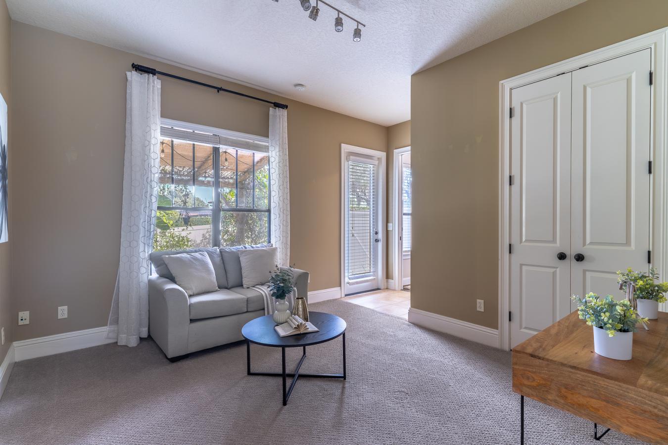 Orlando, Orange, 32820, United States, 5 Bedrooms Bedrooms, ,4 BathroomsBathrooms,Residential,For Sale,2007588