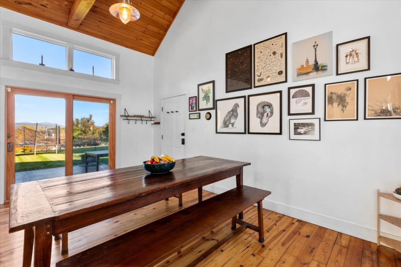 Bennington, Vermont, 05201, United States, 3 Bedrooms Bedrooms, ,3 BathroomsBathrooms,Residential,For Sale,2009349