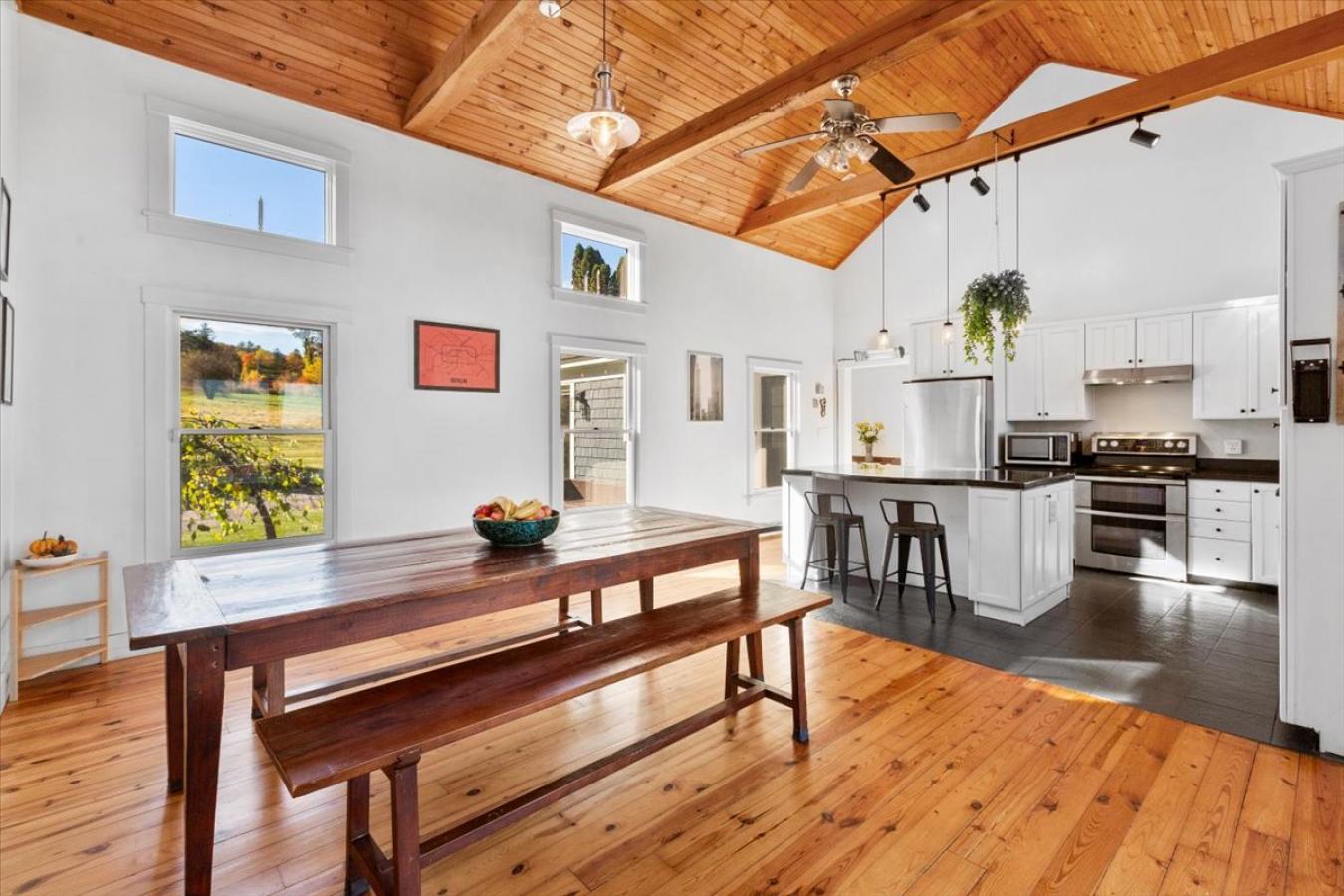 Bennington, Vermont, 05201, United States, 3 Bedrooms Bedrooms, ,3 BathroomsBathrooms,Residential,For Sale,2009349