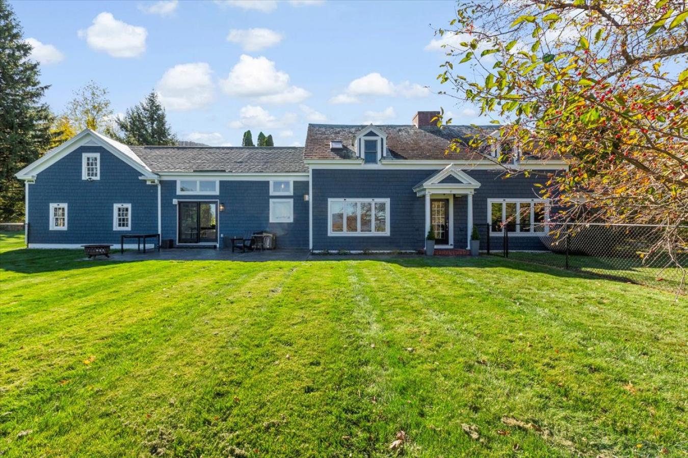 Bennington, Vermont, 05201, United States, 3 Bedrooms Bedrooms, ,3 BathroomsBathrooms,Residential,For Sale,2009349