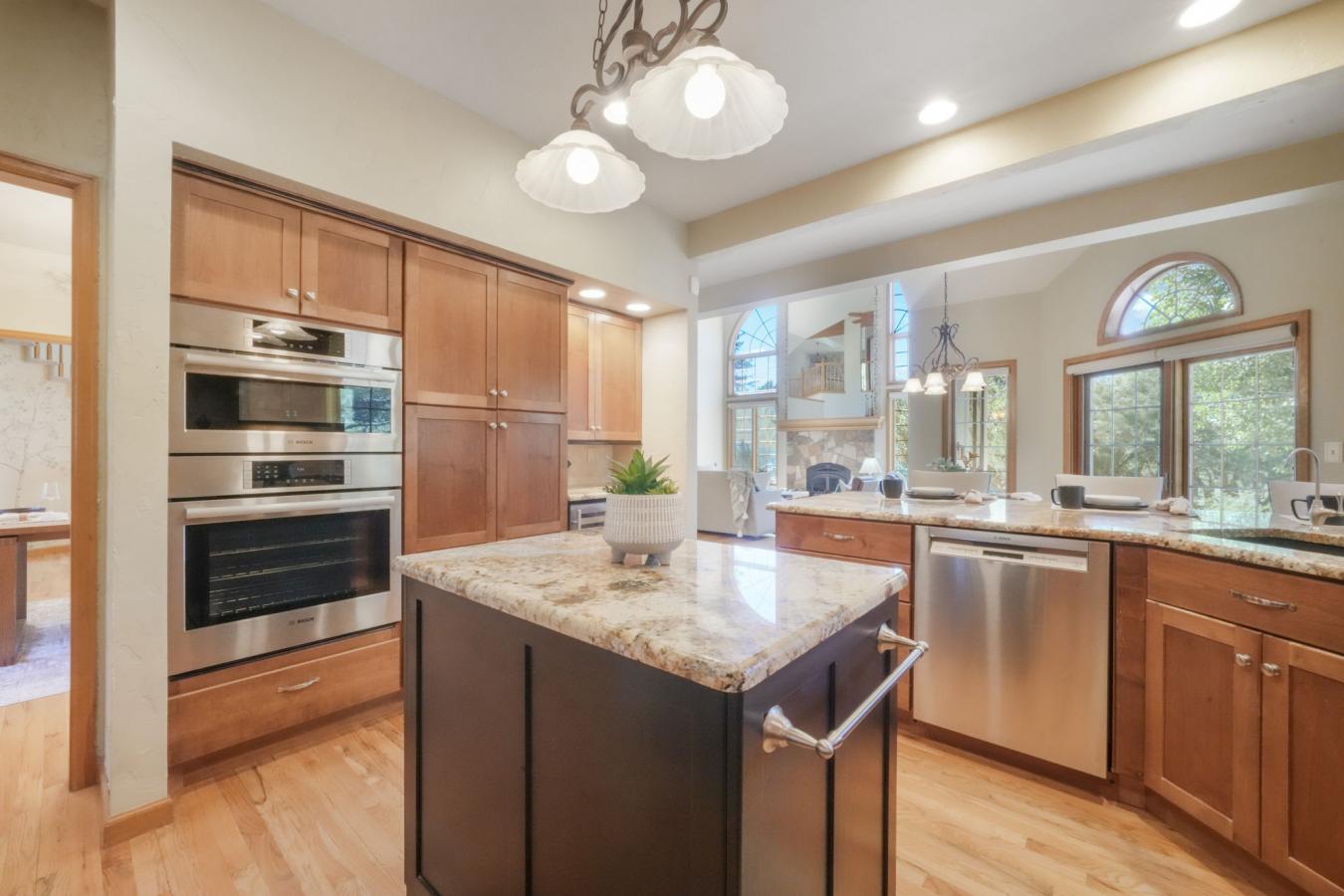 Monument, El Paso, 80132, United States, 5 Bedrooms Bedrooms, ,5 BathroomsBathrooms,Residential,For Sale,2003622