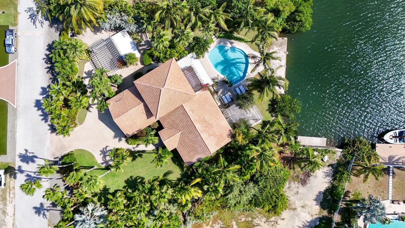 West Bay, Grand Cayman, Cayman Islands, 4 Bedrooms Bedrooms, ,2 BathroomsBathrooms,Residential,For Sale,2003644