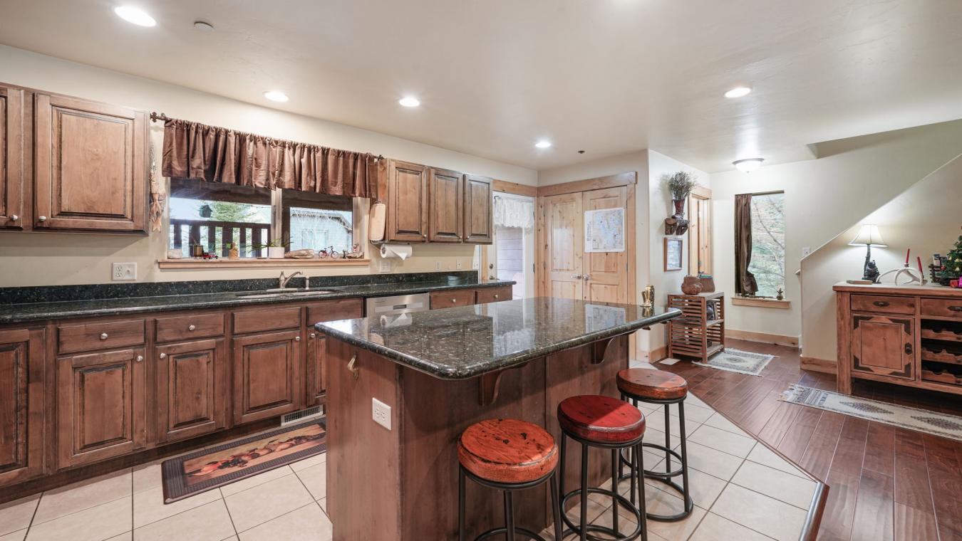 Park City, Summit, 84098, United States, 4 Bedrooms Bedrooms, ,3 BathroomsBathrooms,Residential,For Sale,2003615