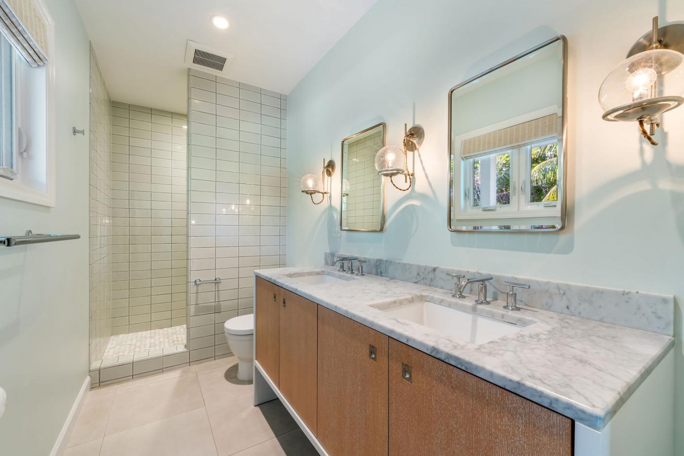 George Town, Grand Cayman, Cayman Islands, 5 Bedrooms Bedrooms, ,3 BathroomsBathrooms,Residential,For Sale,2003635