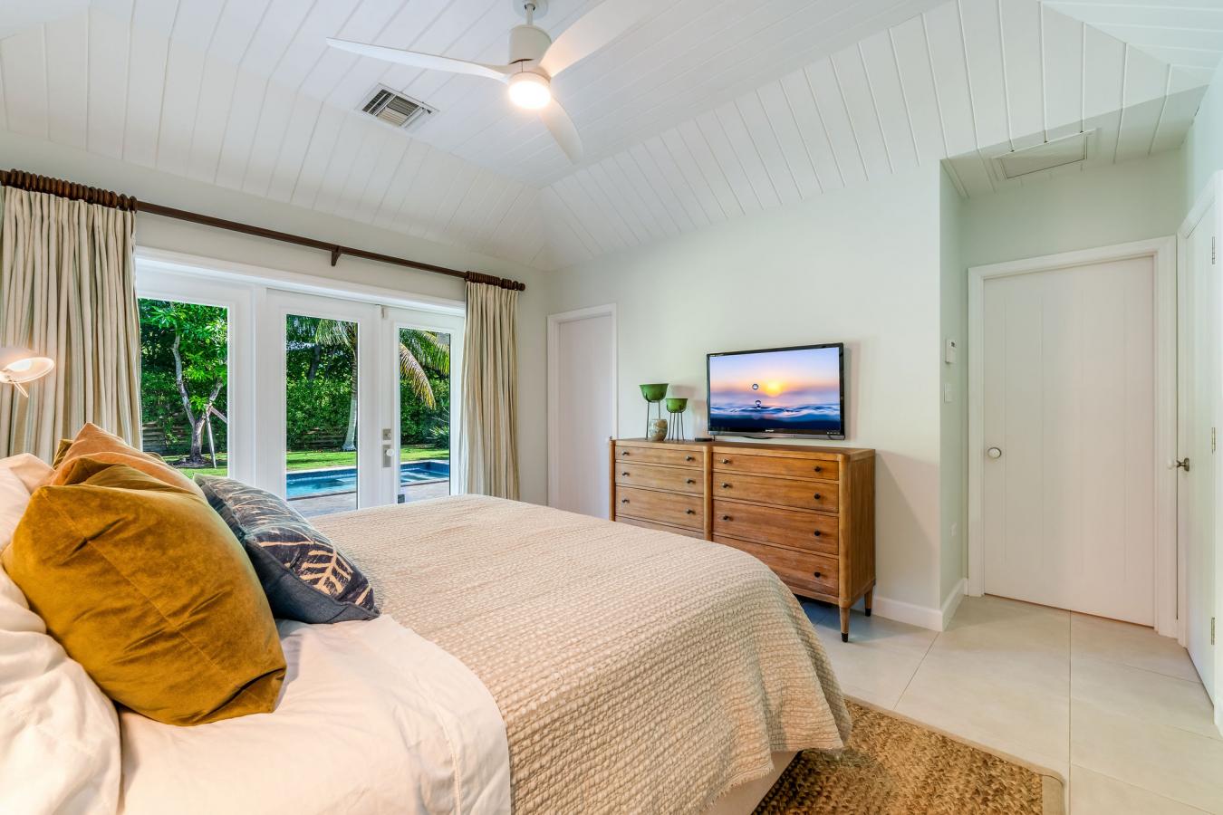 George Town, Grand Cayman, Cayman Islands, 5 Bedrooms Bedrooms, ,3 BathroomsBathrooms,Residential,For Sale,2003635