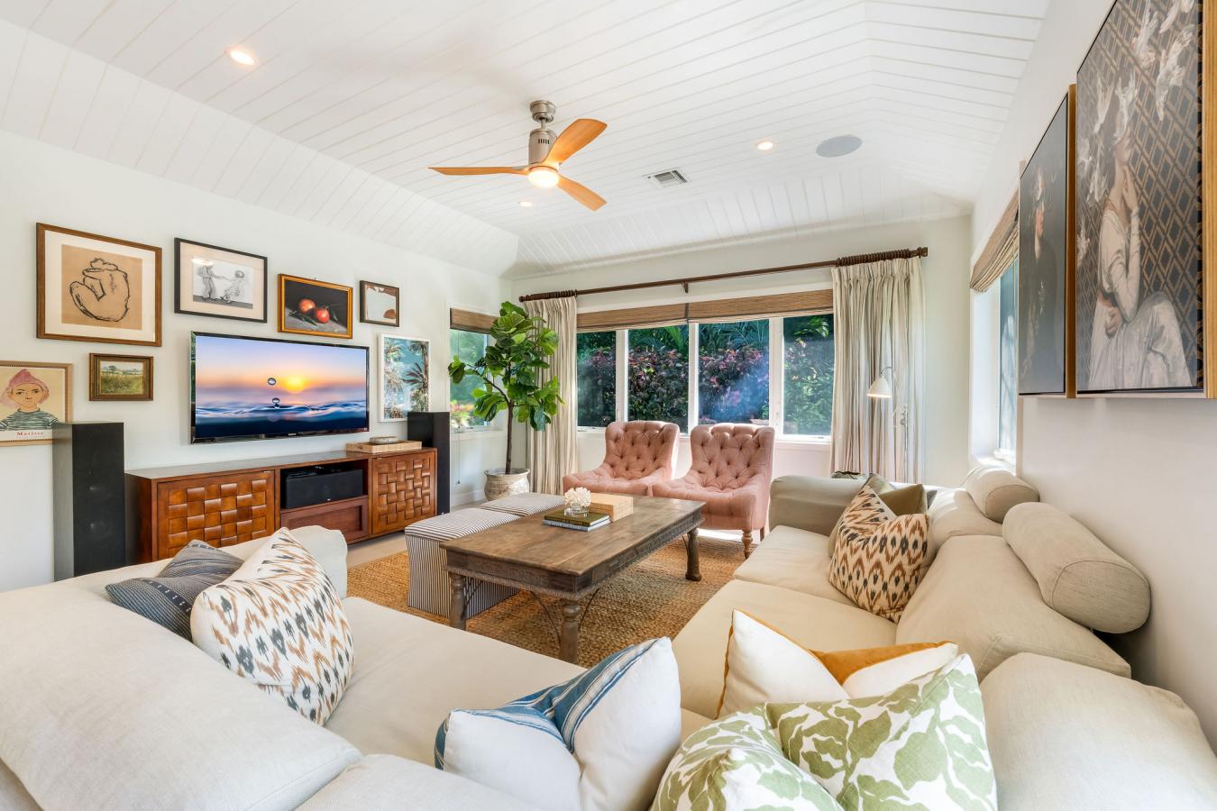 George Town, Grand Cayman, Cayman Islands, 5 Bedrooms Bedrooms, ,3 BathroomsBathrooms,Residential,For Sale,2003635