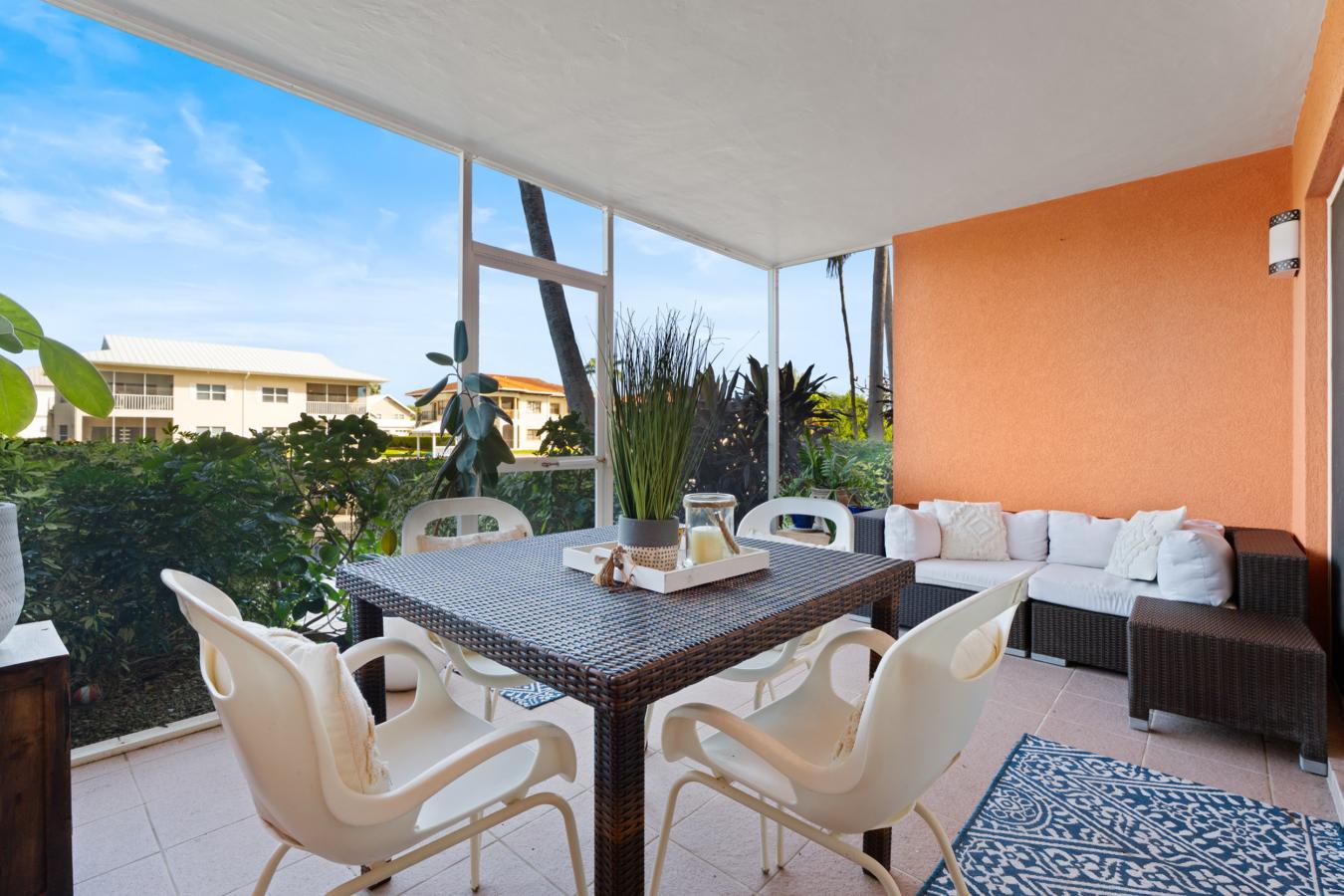 George Town, Grand Cayman, Cayman Islands, 2 Bedrooms Bedrooms, ,-1 BathroomBathrooms,Residential,For Sale,2003634