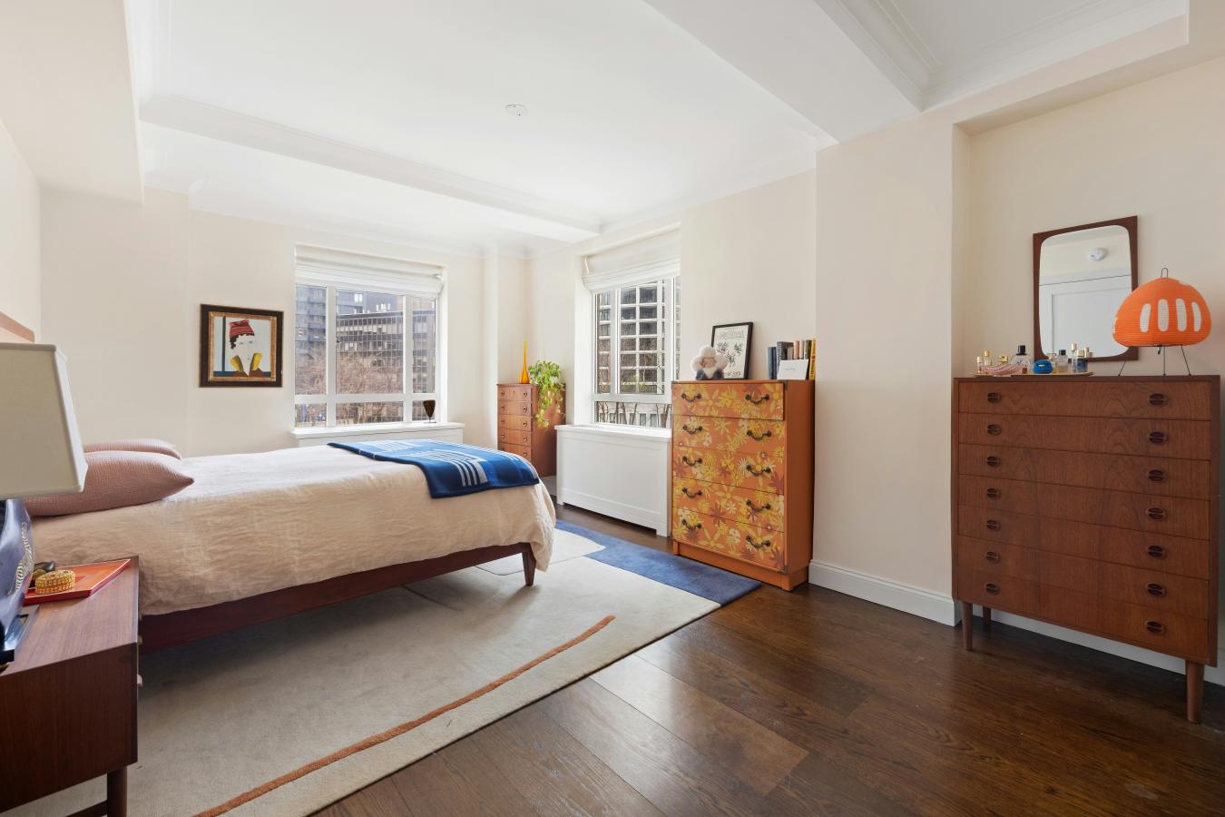 New York, New York, 10023, United States, 3 Bedrooms Bedrooms, ,2 BathroomsBathrooms,Residential,For Sale,2003596