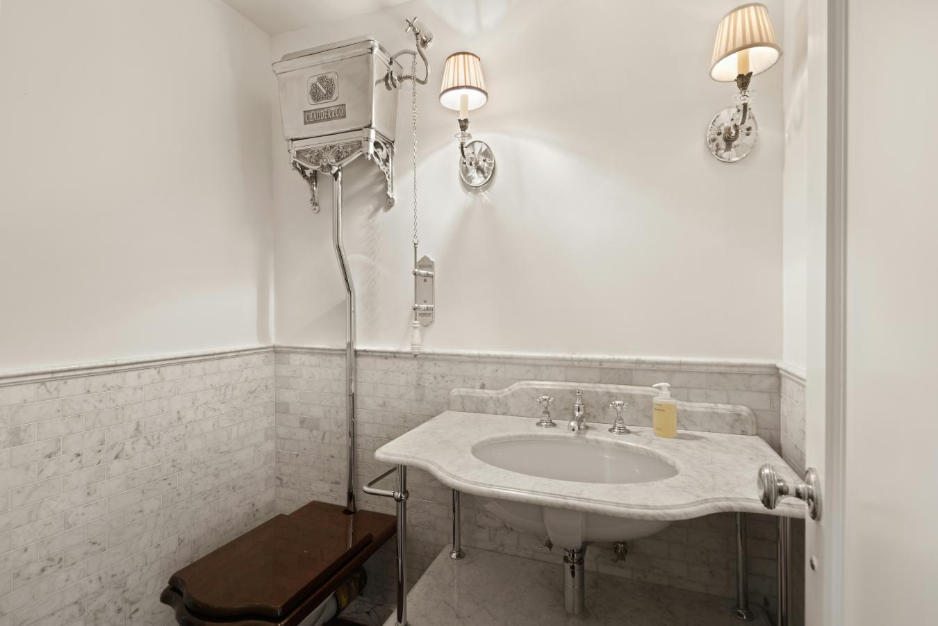 New York, New York, 10023, United States, 3 Bedrooms Bedrooms, ,2 BathroomsBathrooms,Residential,For Sale,2003596