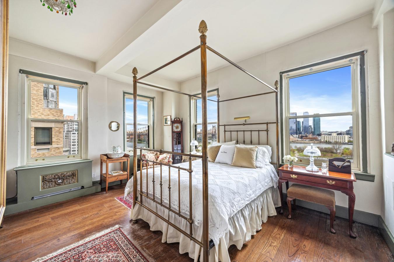 New York, New York, 10022, United States, 3 Bedrooms Bedrooms, ,2 BathroomsBathrooms,Residential,For Sale,2003595