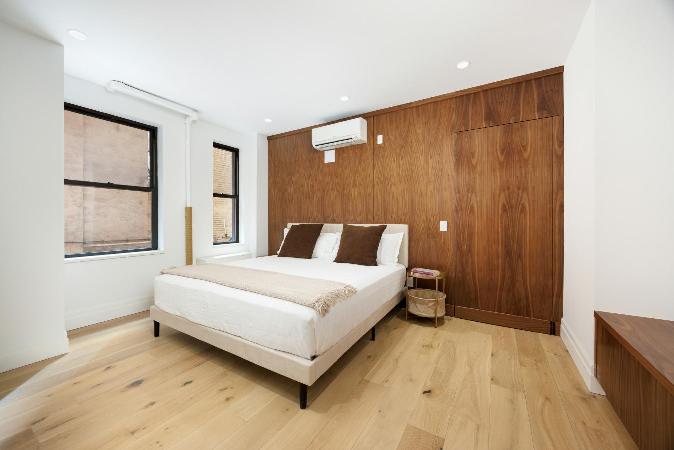 New York, New York, 10075, United States, 3 Bedrooms Bedrooms, ,3 BathroomsBathrooms,Residential,For Sale,2003594