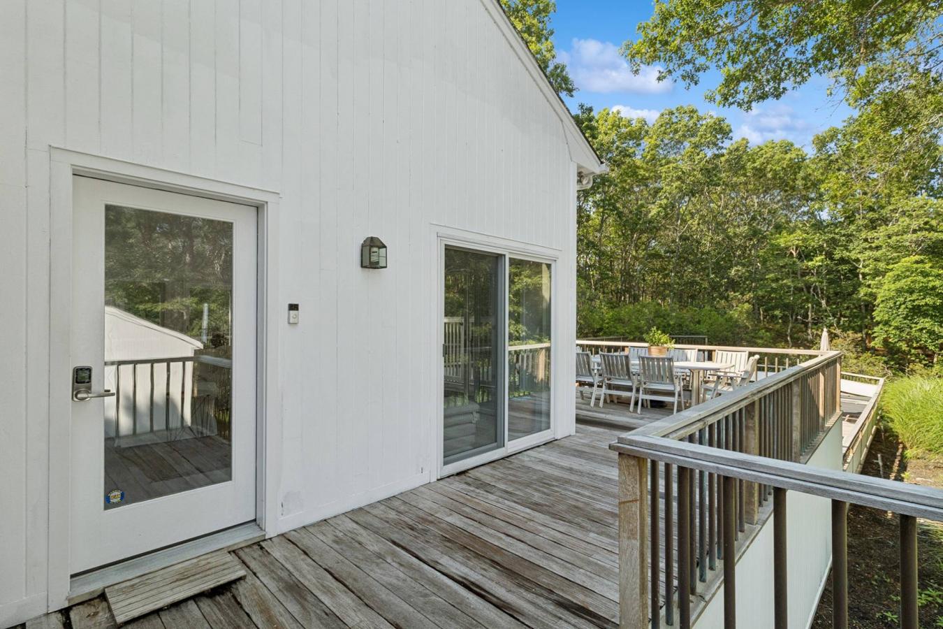 Wainscott, New York, 11975, United States, 3 Bedrooms Bedrooms, ,2 BathroomsBathrooms,Residential,For Sale,2003593