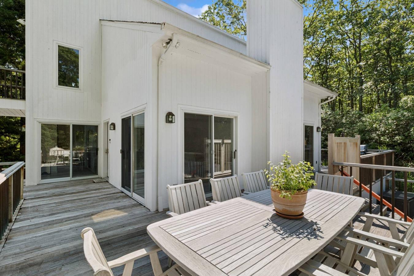 Wainscott, New York, 11975, United States, 3 Bedrooms Bedrooms, ,2 BathroomsBathrooms,Residential,For Sale,2003593