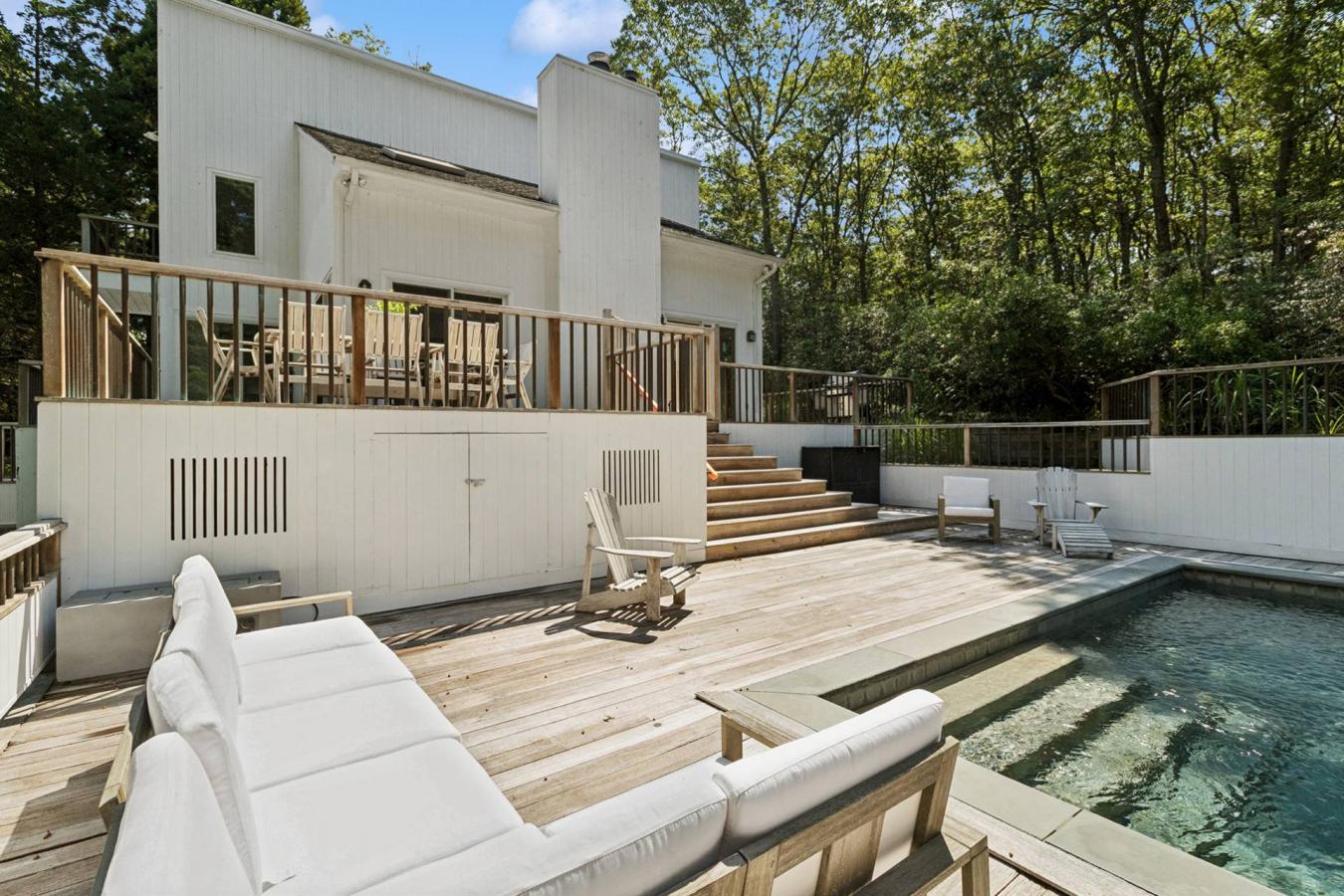 Wainscott, New York, 11975, United States, 3 Bedrooms Bedrooms, ,2 BathroomsBathrooms,Residential,For Sale,2003593