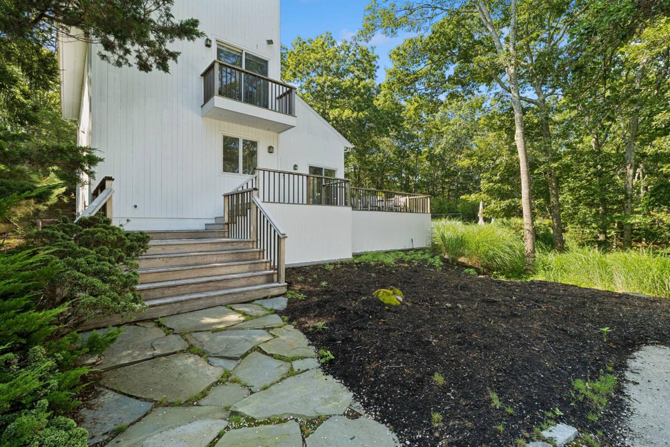 Wainscott, New York, 11975, United States, 3 Bedrooms Bedrooms, ,2 BathroomsBathrooms,Residential,For Sale,2003593