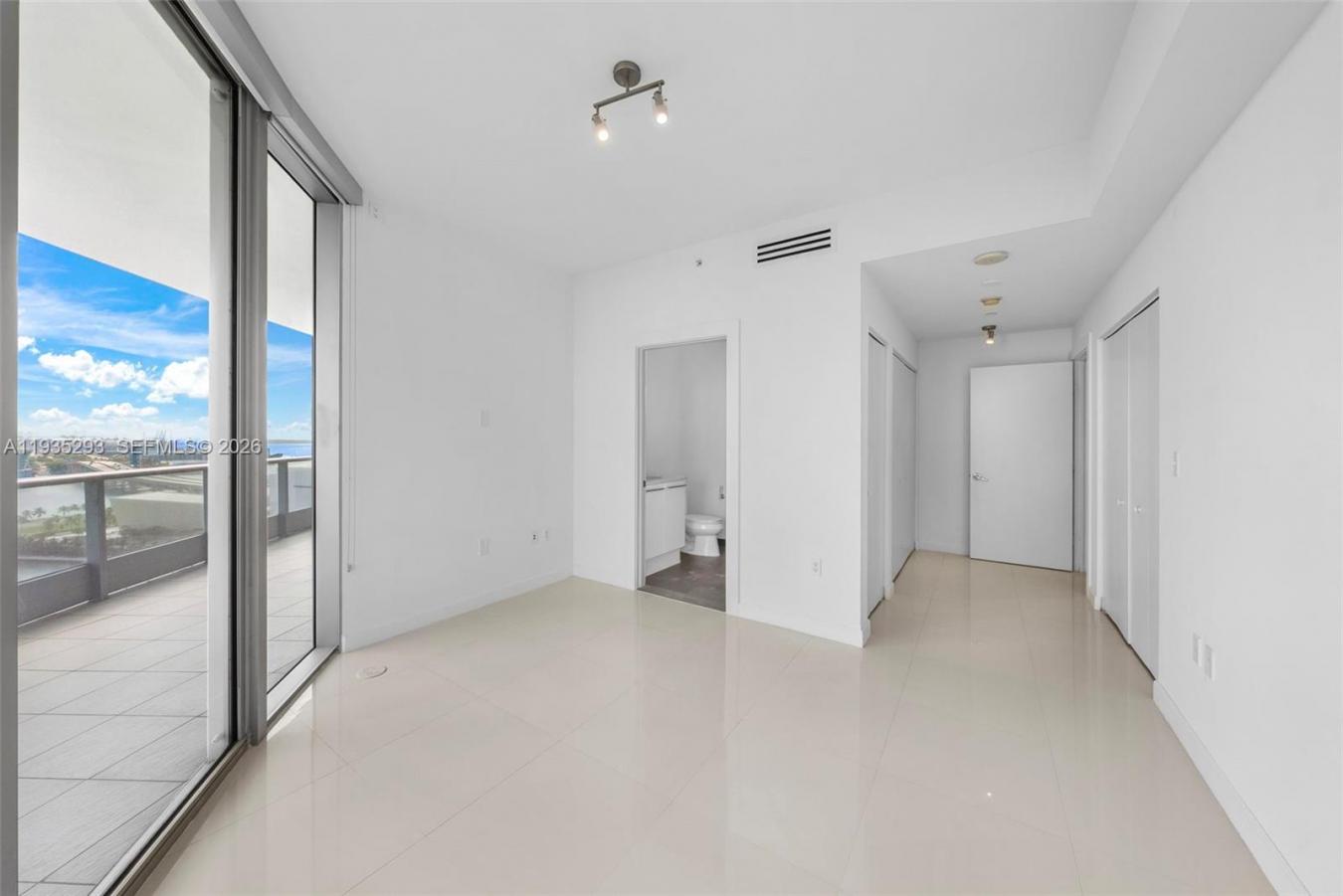 Miami, Florida, 33132, United States, 3 Bedrooms Bedrooms, ,4 BathroomsBathrooms,Residential,For Sale,2003592