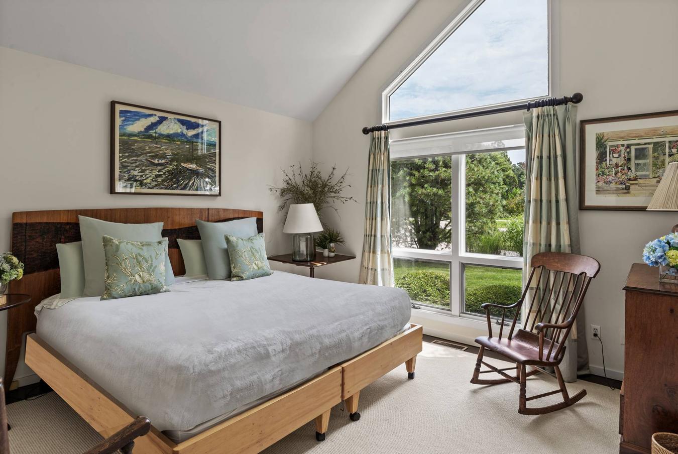 East Hampton, New York, 11937, United States, 3 Bedrooms Bedrooms, ,2 BathroomsBathrooms,Residential,For Sale,2003591