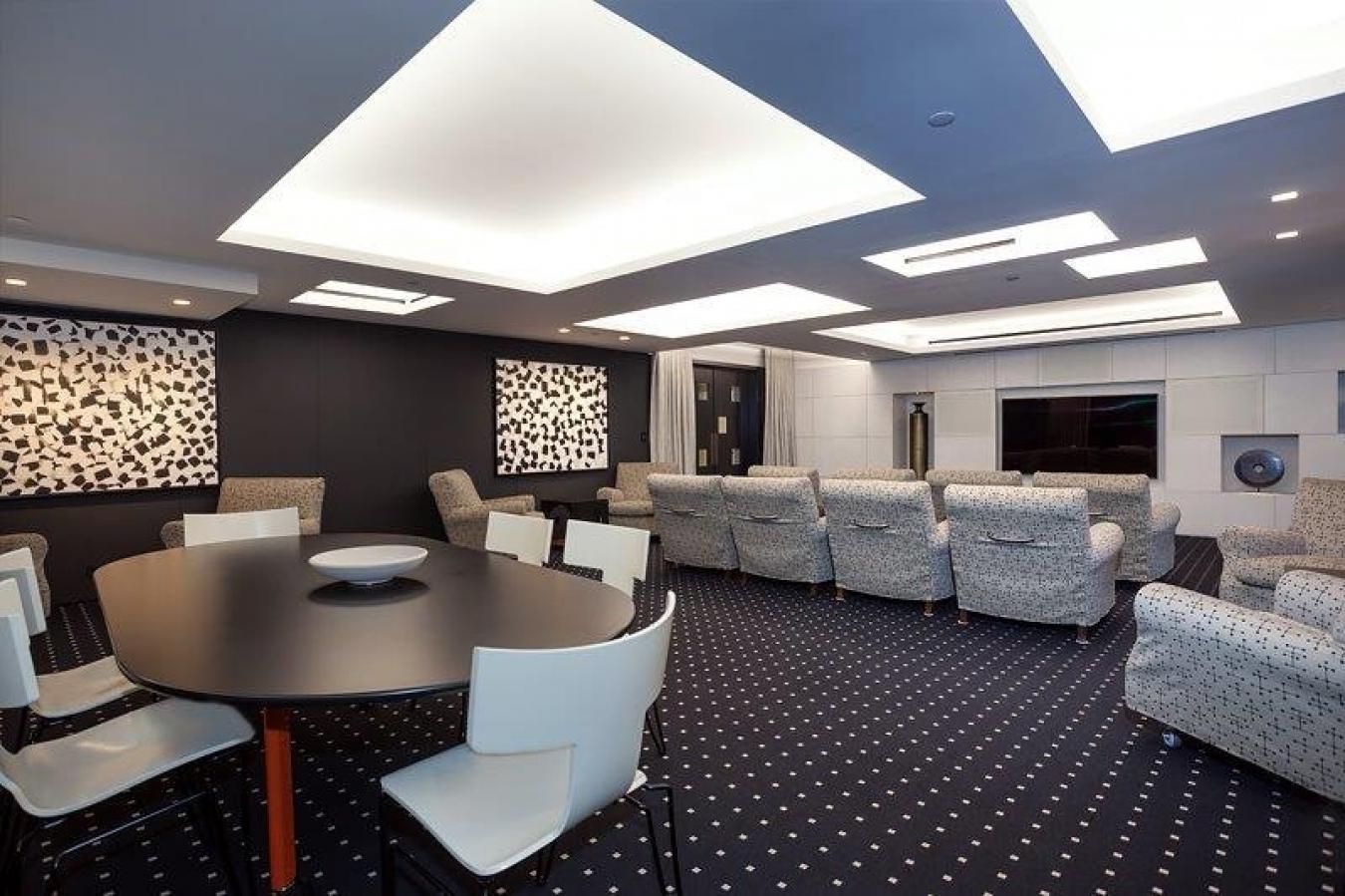 New York, New York, 10019, United States, 1 Bedroom Bedrooms, ,1 BathroomBathrooms,Residential,For Sale,2003590