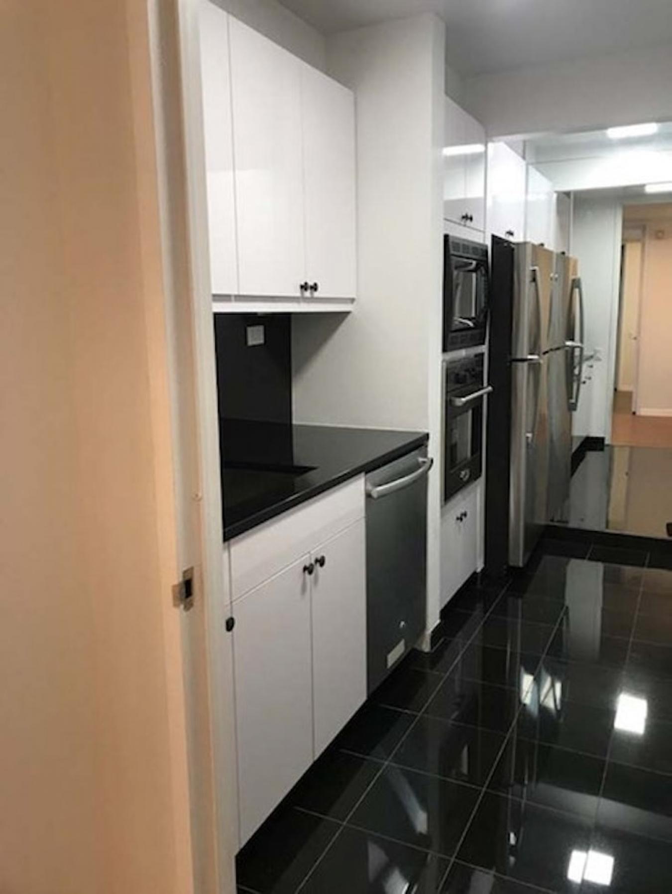 New York, New York, 10019, United States, 1 Bedroom Bedrooms, ,1 BathroomBathrooms,Residential,For Sale,2003590