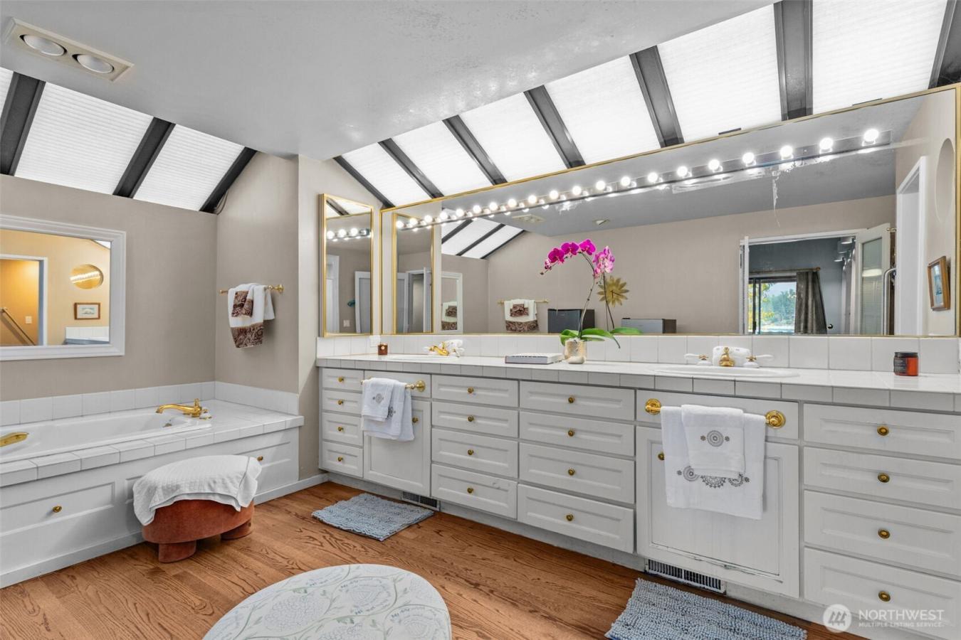 Lakewood, Pierce, 98499, United States, ,Residential,For Sale,2003584