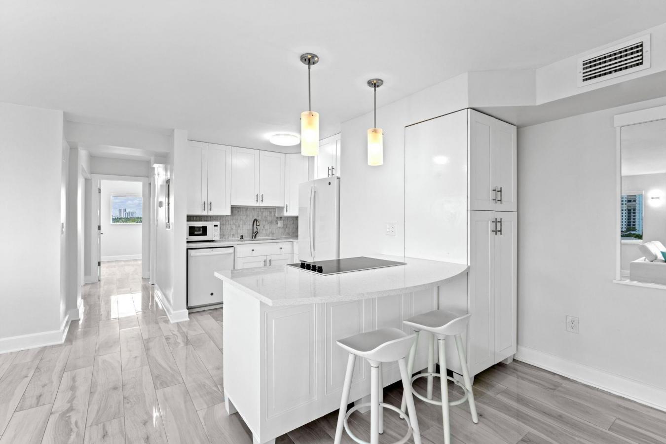 Hollywood, Broward, 33019, United States, ,Residential,For Sale,2003583