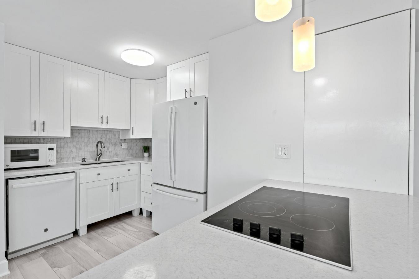 Hollywood, Broward, 33019, United States, ,Residential,For Sale,2003583