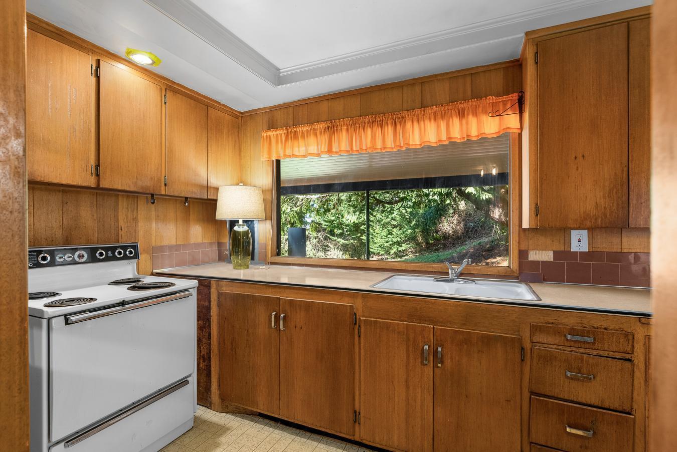 Bellevue, Washington, 98004, United States, 2 Bedrooms Bedrooms, ,2 BathroomsBathrooms,Residential,For Sale,2003580