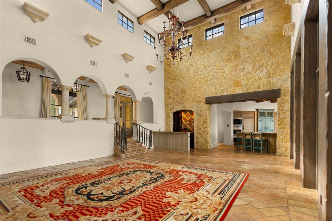 Tyler, Smith, 75709, United States, 6 Bedrooms Bedrooms, ,5 BathroomsBathrooms,Residential,For Sale,2003577