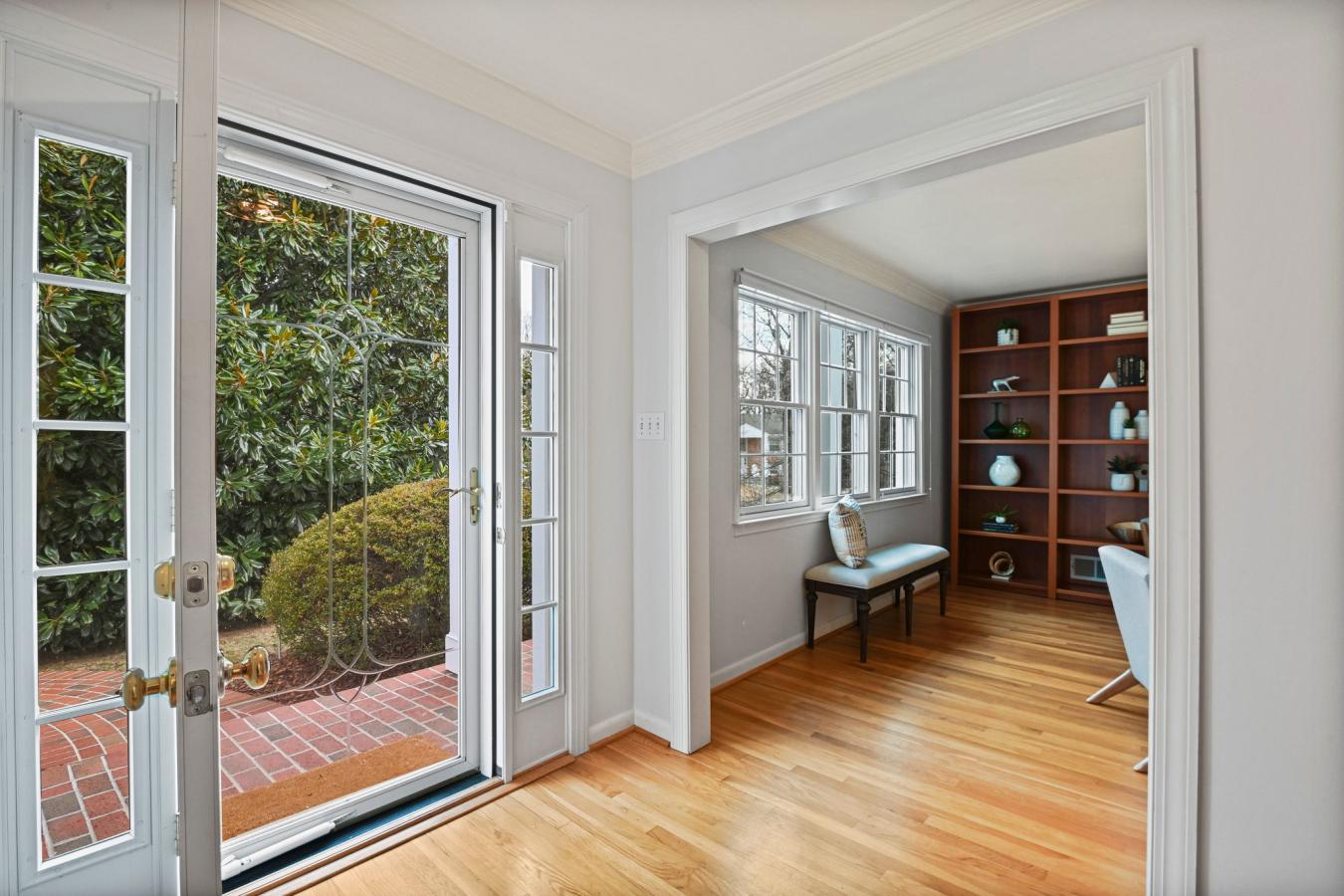 McLean, Fairfax County, 22102, United States, 4 Bedrooms Bedrooms, ,3 BathroomsBathrooms,Residential,For Sale,2003578