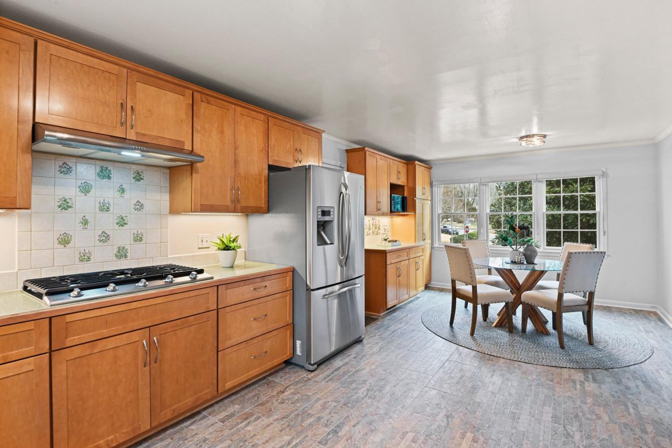 McLean, Fairfax County, 22102, United States, 4 Bedrooms Bedrooms, ,3 BathroomsBathrooms,Residential,For Sale,2003578