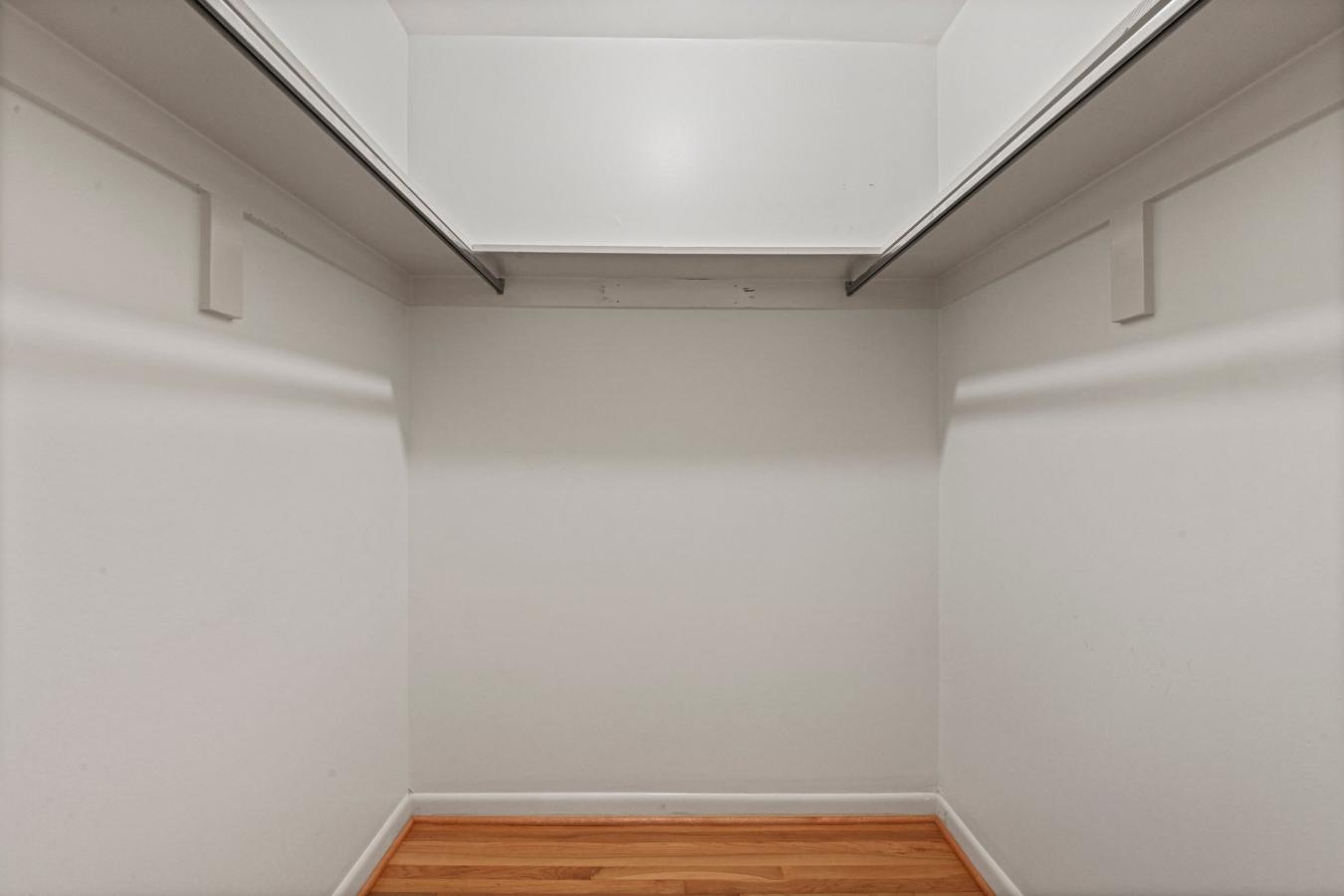 McLean, Fairfax County, 22102, United States, 4 Bedrooms Bedrooms, ,3 BathroomsBathrooms,Residential,For Sale,2003578