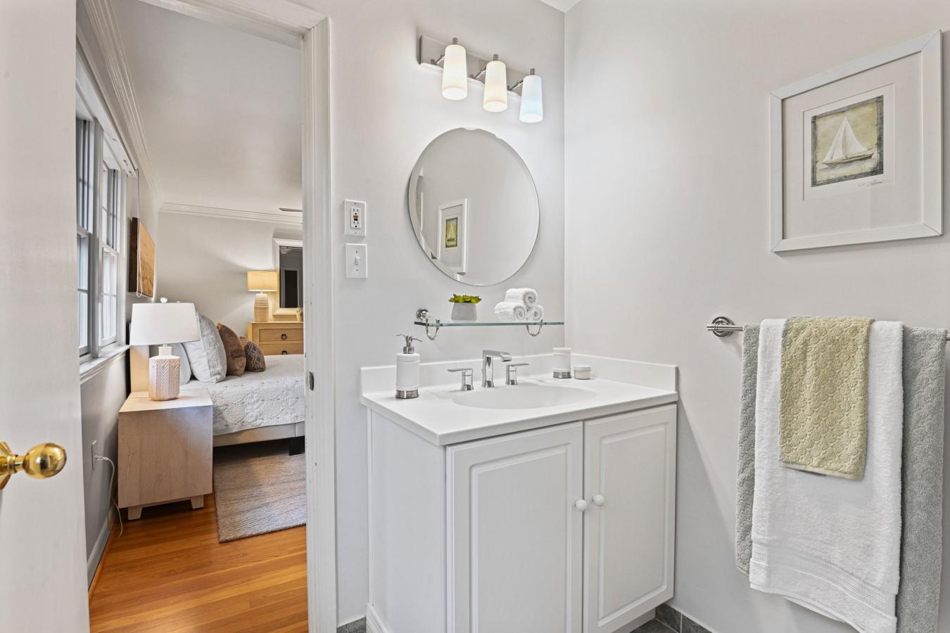 McLean, Fairfax County, 22102, United States, 4 Bedrooms Bedrooms, ,3 BathroomsBathrooms,Residential,For Sale,2003578