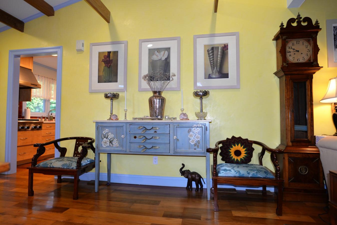 East Hampton, New York, 11937, United States, 3 Bedrooms Bedrooms, ,2 BathroomsBathrooms,Residential,For Sale,2007586