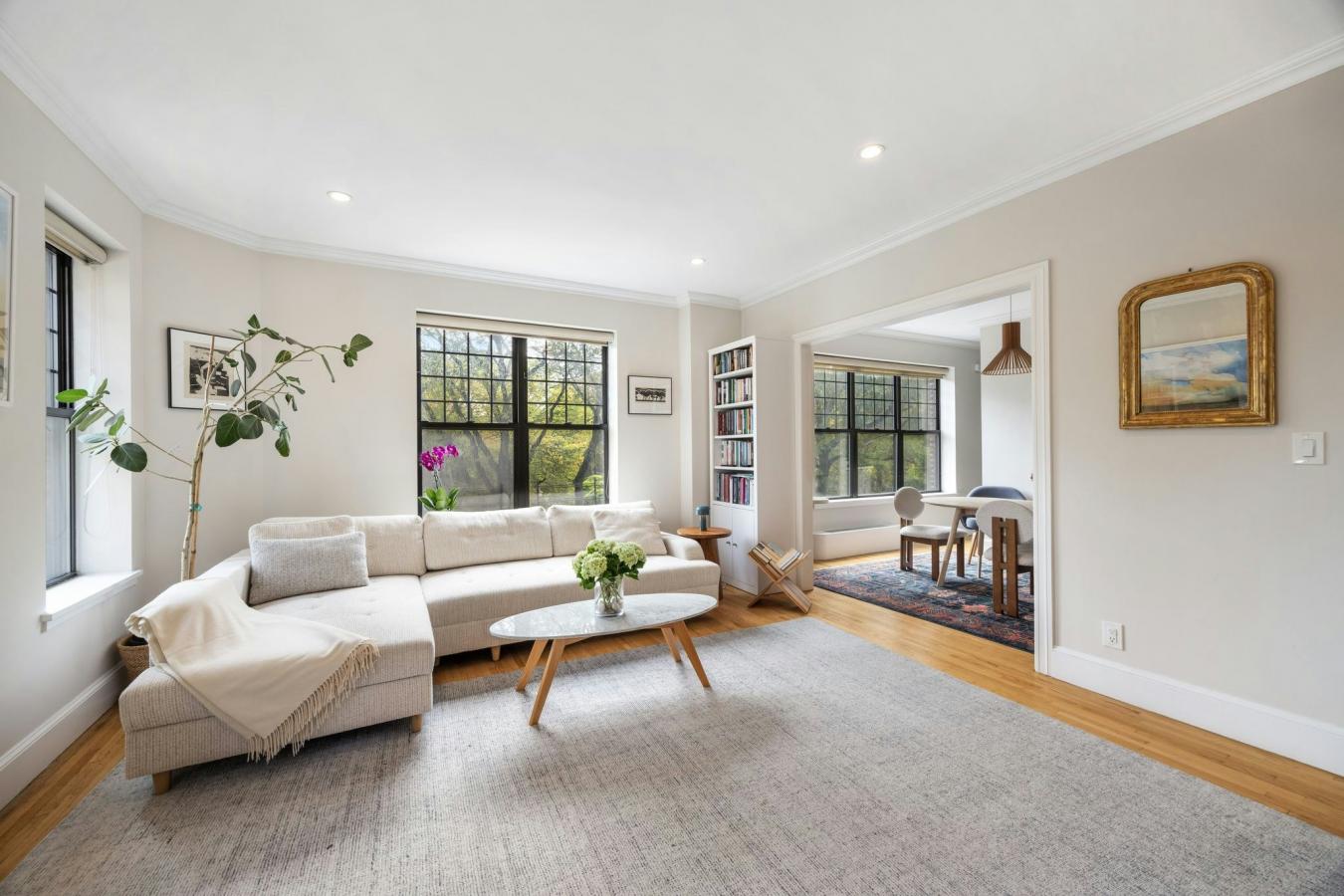 New York, New York, 10025, United States, 2 Bedrooms Bedrooms, ,1 BathroomBathrooms,Residential,For Sale,2007585