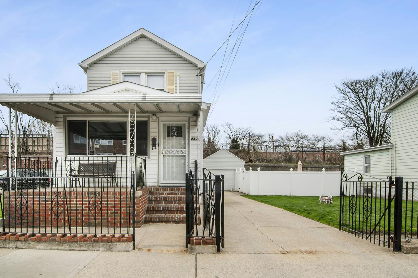 Homecrest, New York, 11229, United States, 3 Bedrooms Bedrooms, ,2 BathroomsBathrooms,Residential,For Sale,2007584