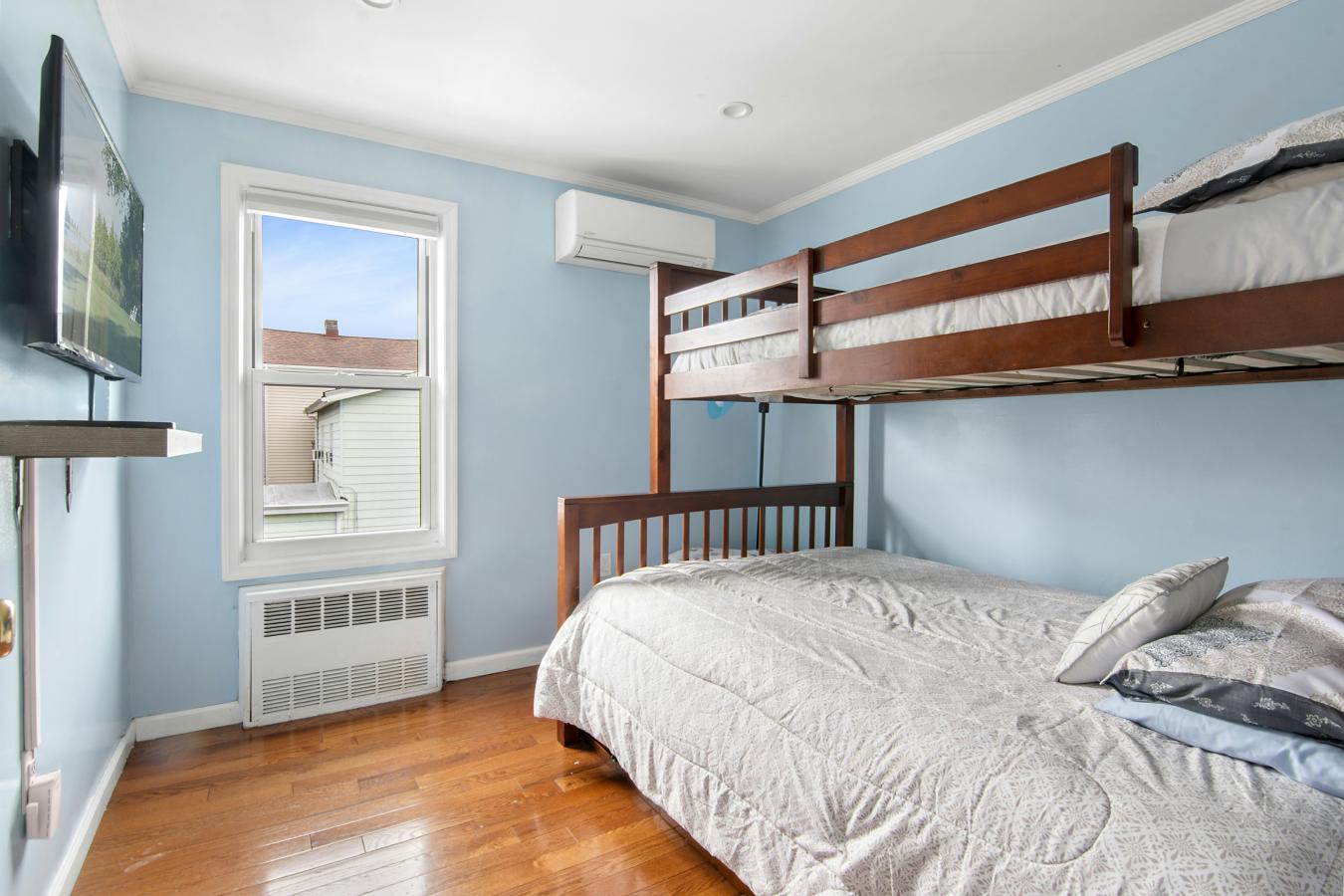 Homecrest, New York, 11229, United States, 3 Bedrooms Bedrooms, ,2 BathroomsBathrooms,Residential,For Sale,2007584