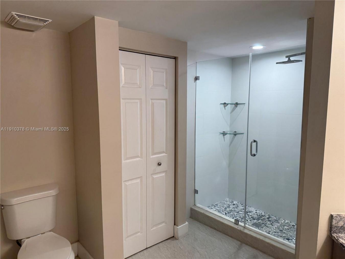 17150 N Bay Road, Sunny Isles Beach, Miami-Dade County, 33160, United States, 2 Bedrooms Bedrooms, ,2 BathroomsBathrooms,Residential,For Sale,17150 N Bay Road,222117
