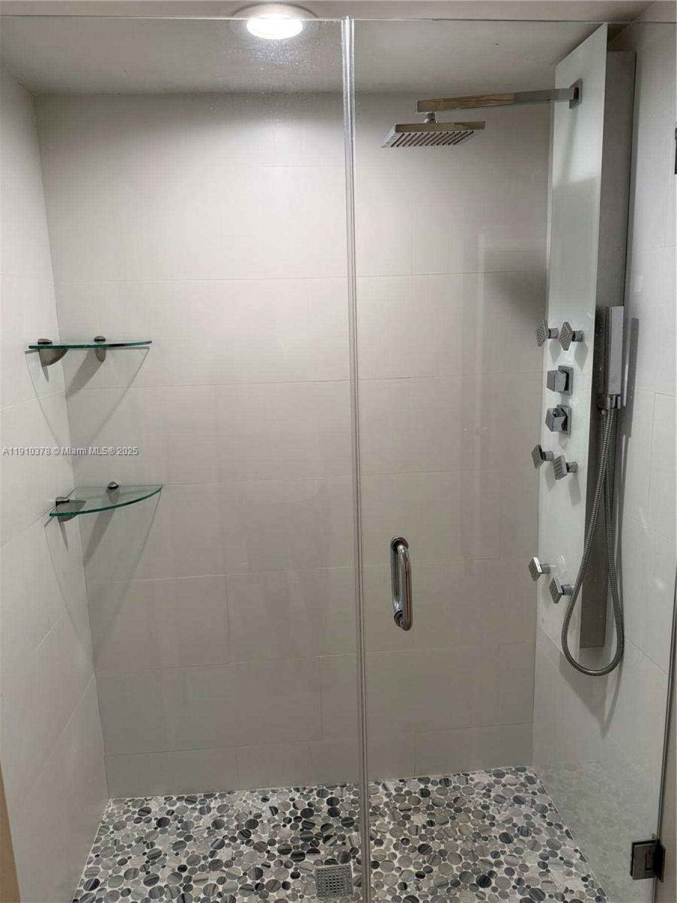 17150 N Bay Road, Sunny Isles Beach, Miami-Dade County, 33160, United States, 2 Bedrooms Bedrooms, ,2 BathroomsBathrooms,Residential,For Sale,17150 N Bay Road,222117