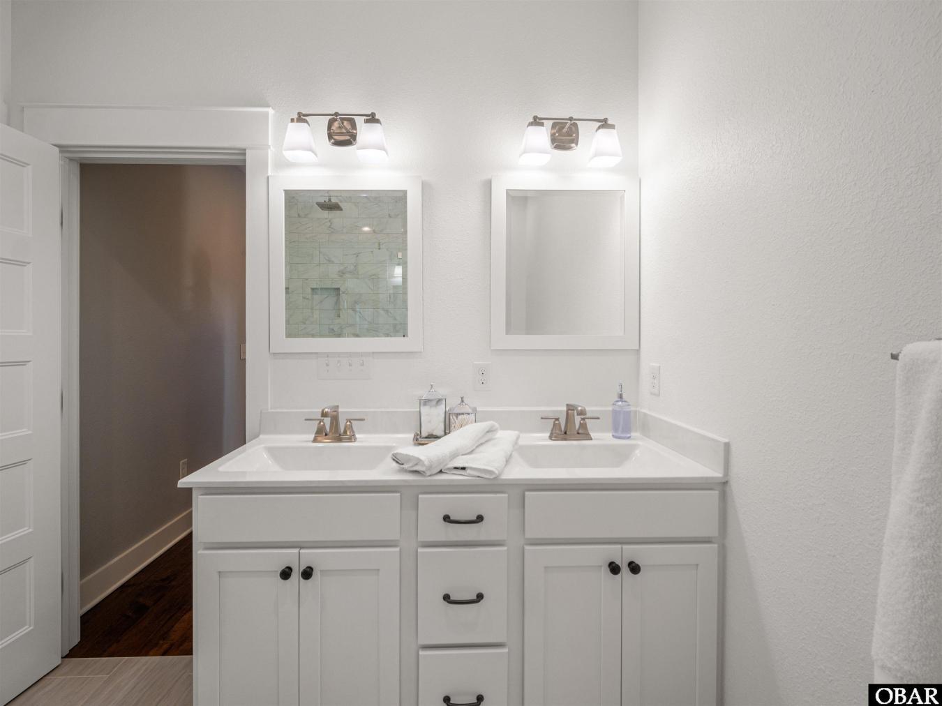 Corolla, Currituck, 27927, United States, 3 Bedrooms Bedrooms, ,2 BathroomsBathrooms,Residential,For Sale,2007581