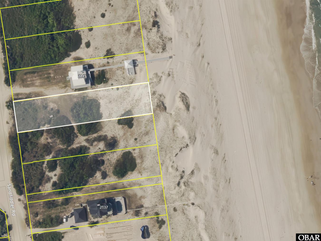 Dont miss this rare opportunity to own an oceanfront lot in the stunni – image 1