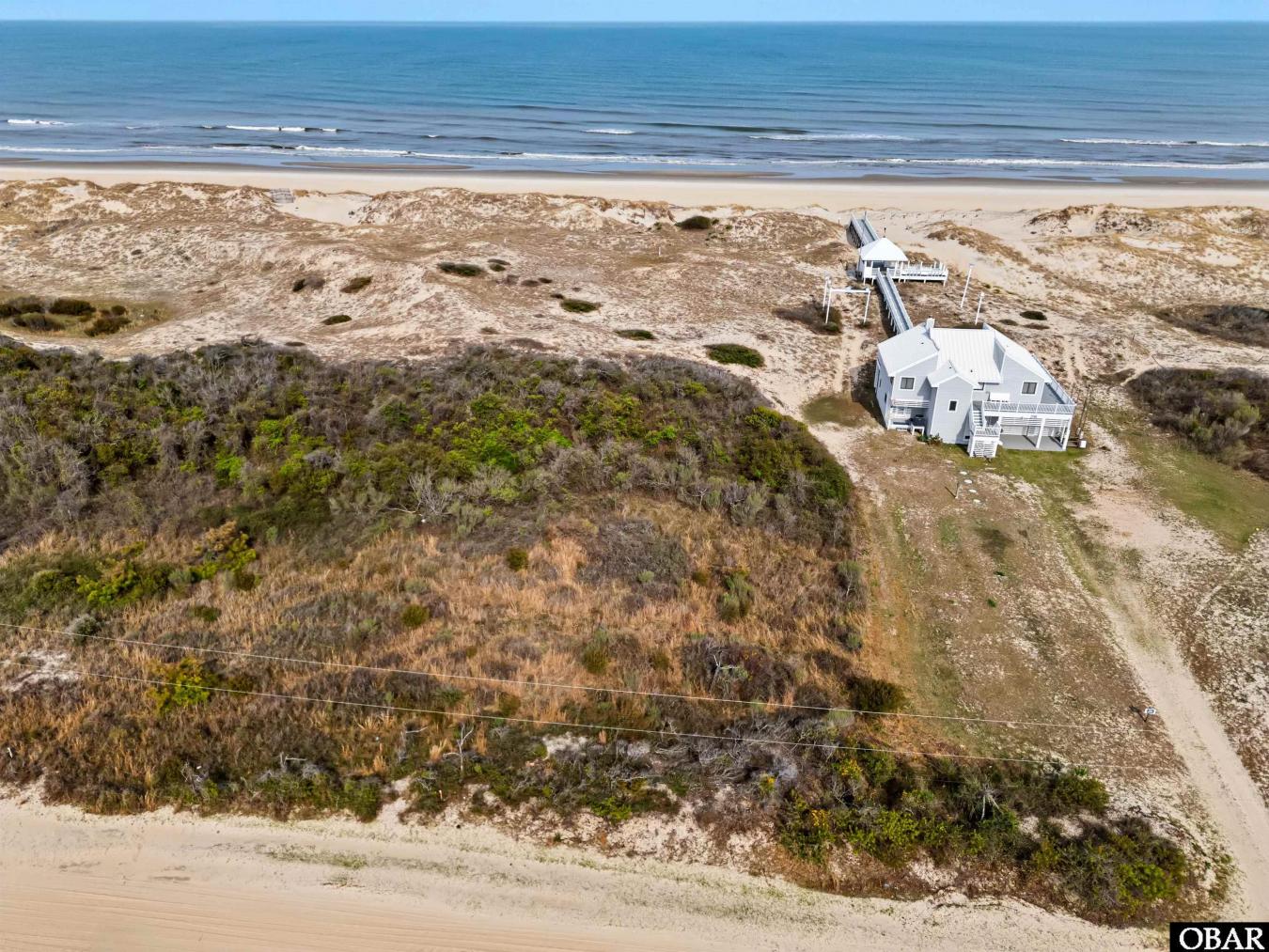 Dont miss this rare opportunity to own an oceanfront lot in the stunni – image 2