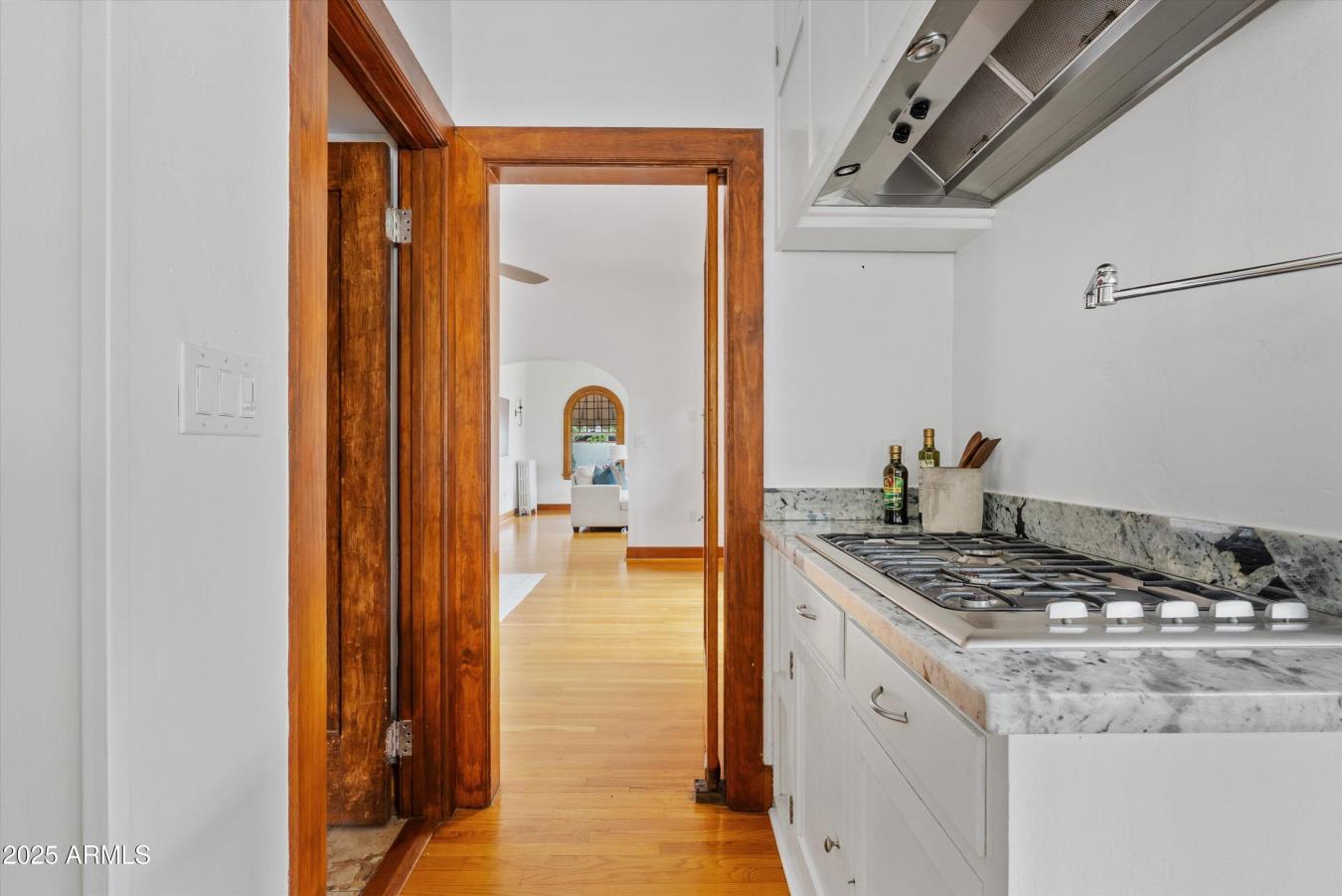 Phoenix, Maricopa, 85007, United States, 4 Bedrooms Bedrooms, ,4 BathroomsBathrooms,Residential,For Sale,2007577